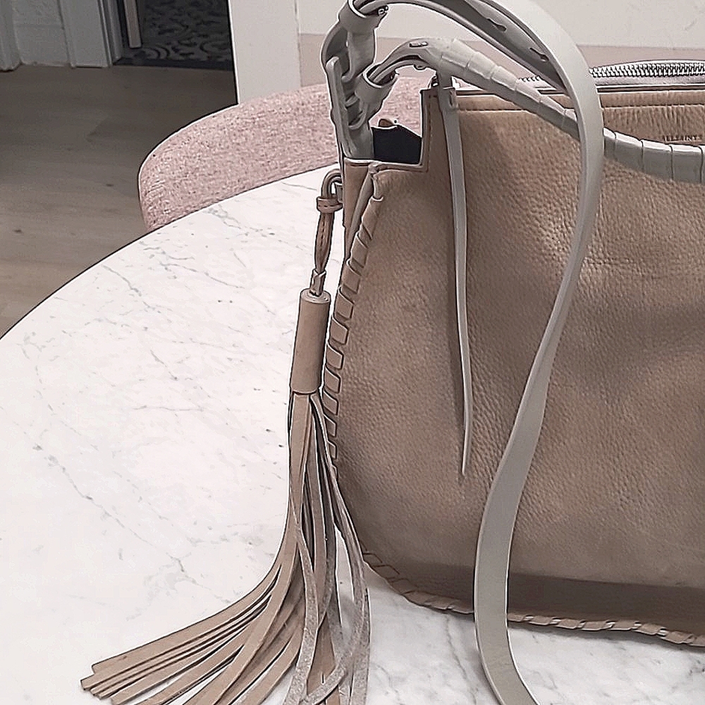 Handbag - Picture 2 of 9